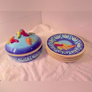 Laurie Gates Vintage Chili
Peppers Covered Casserole
Dish w/4 plates